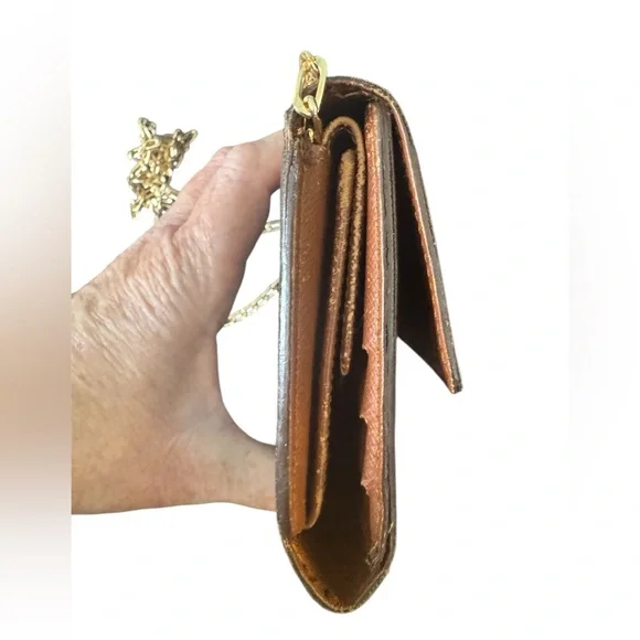 Louis Vuitton Portefeuille International Monogram
Wallet - Picture 4 of 10